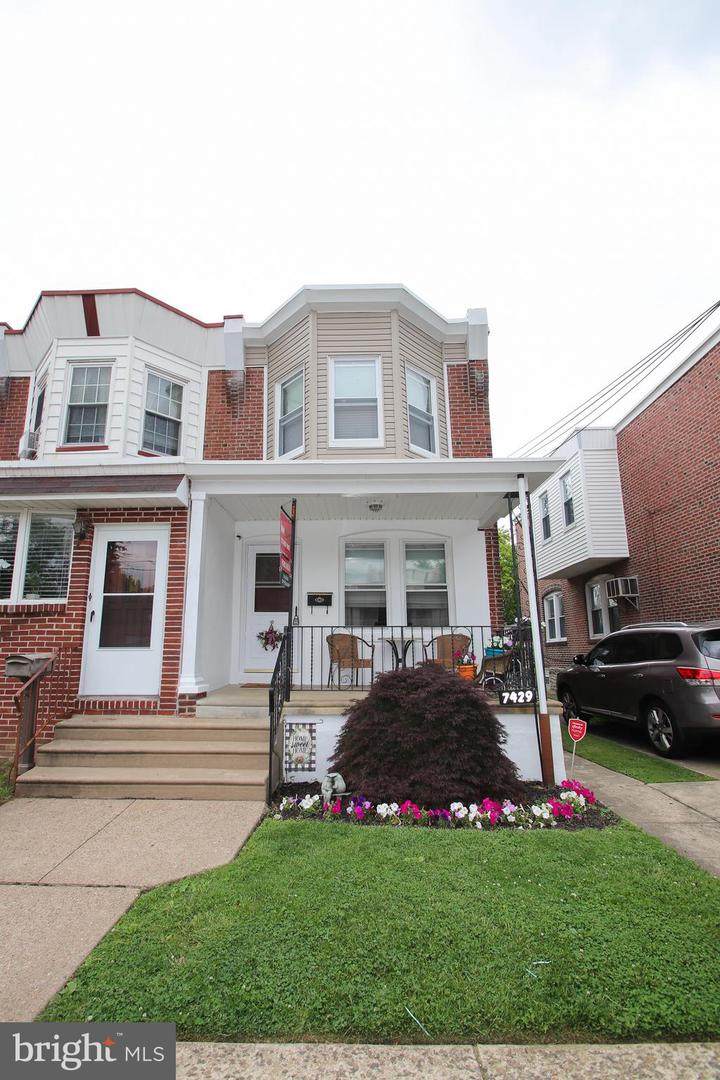 7429 Claridge Street - Photo 1