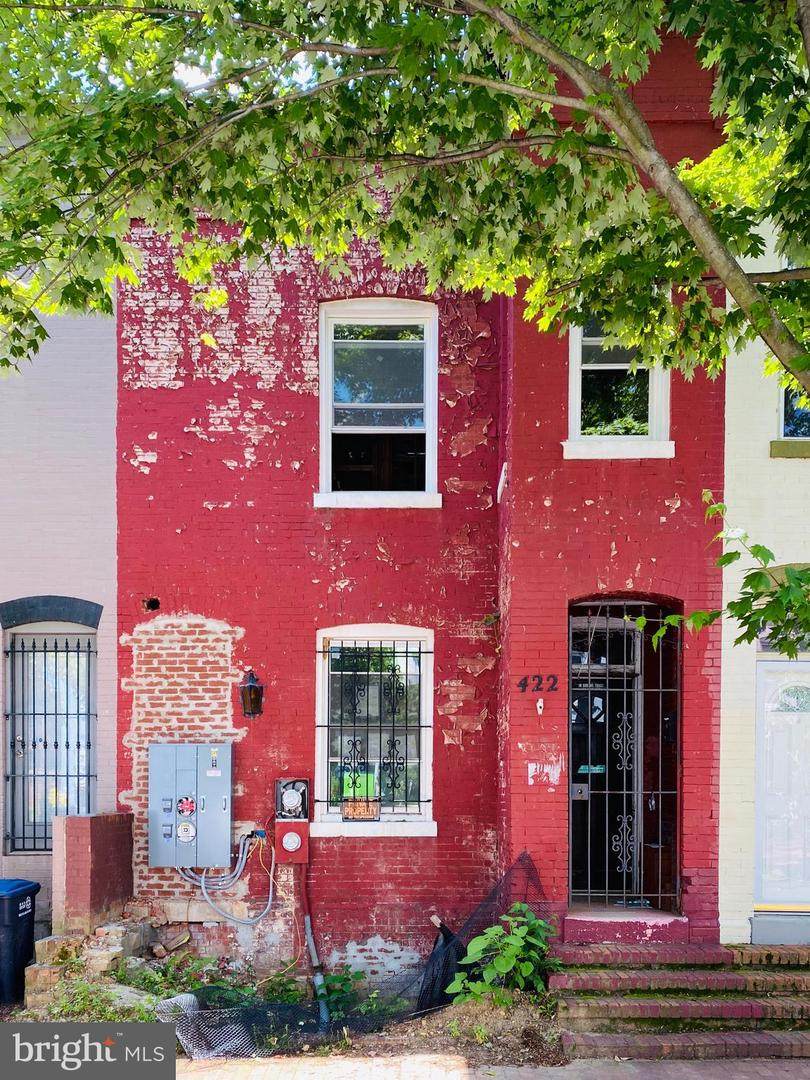 422 Warner Street - Photo 1