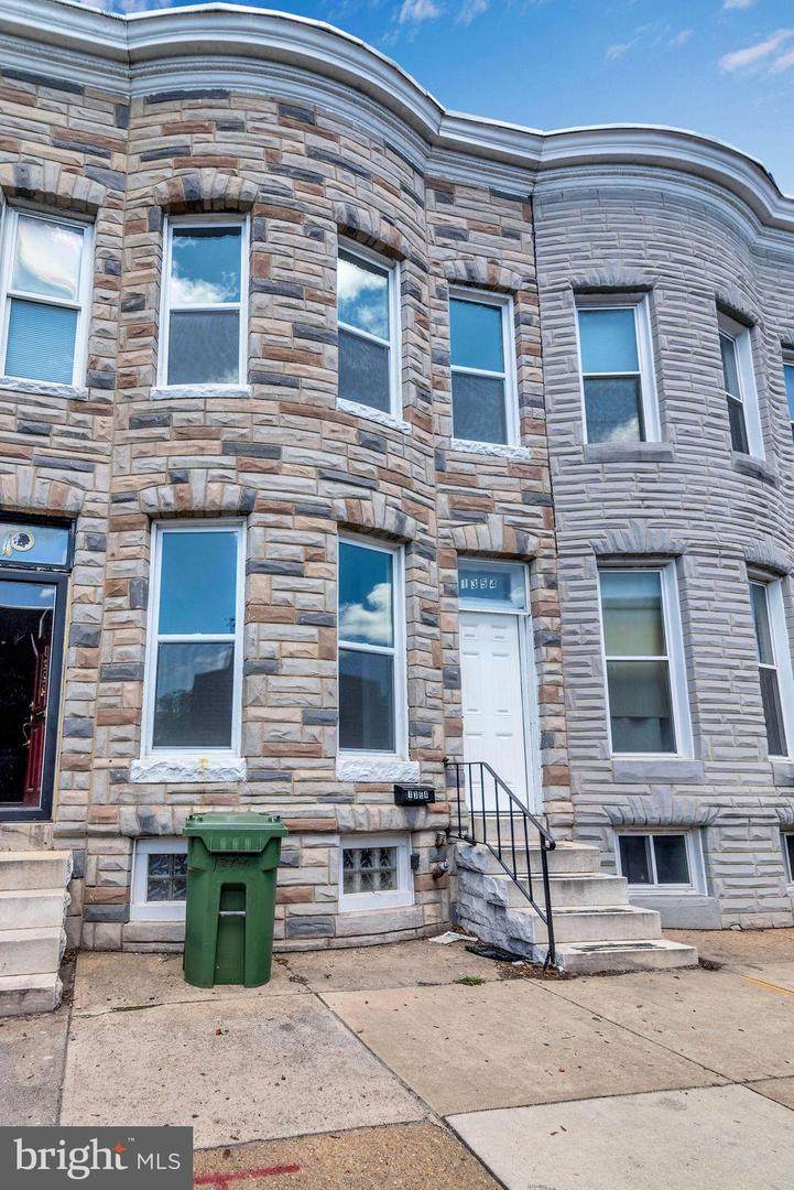 1354 Washington Boulevard - Photo 1