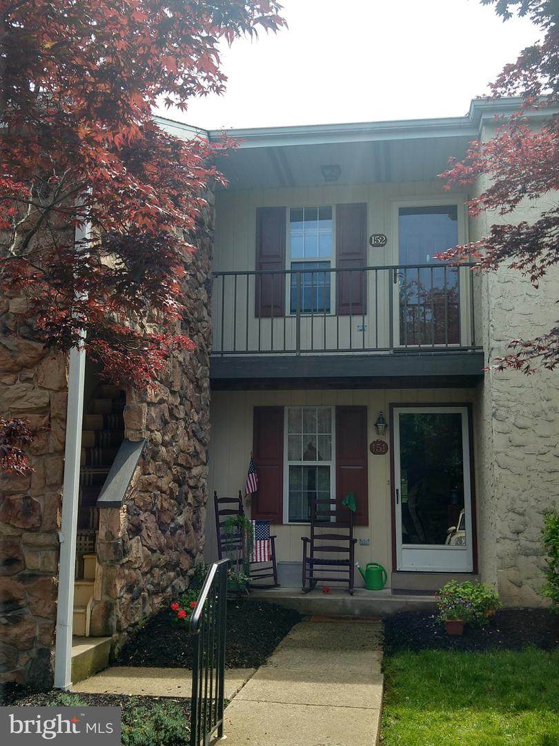 152 Oak Knoll Circle - Photo 1