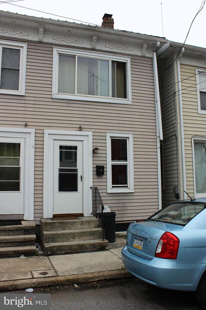 24 1/2 Mcallister Street - Photo 1