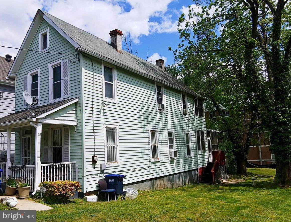 2425 Girard Place - Photo 1