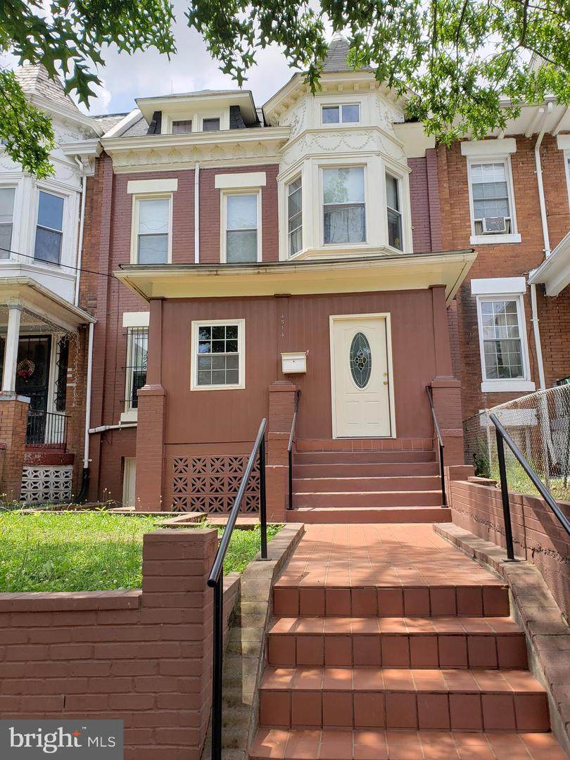 4514 14TH Street - Photo 1