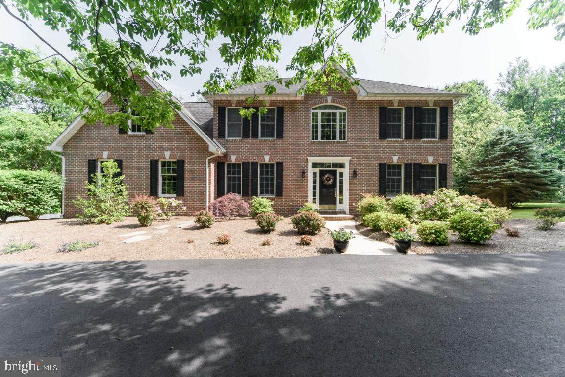 1689 Ingleside Road - Photo 1