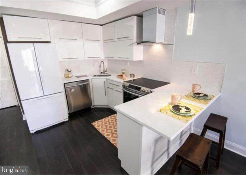 1217 Noble Street - Photo 1