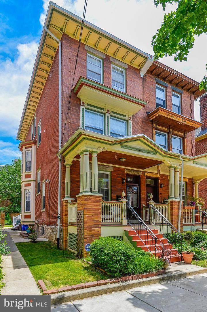 823 Saint Bernard Street - Photo 1
