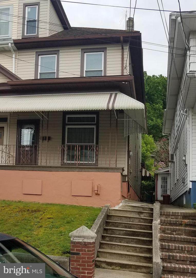 638 Arlington Street - Photo 1