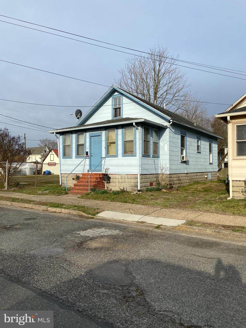 110 Penn - Photo 1