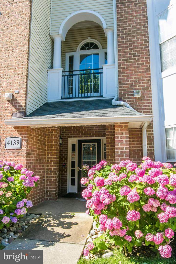 4139 Fountainside Lane - Photo 1