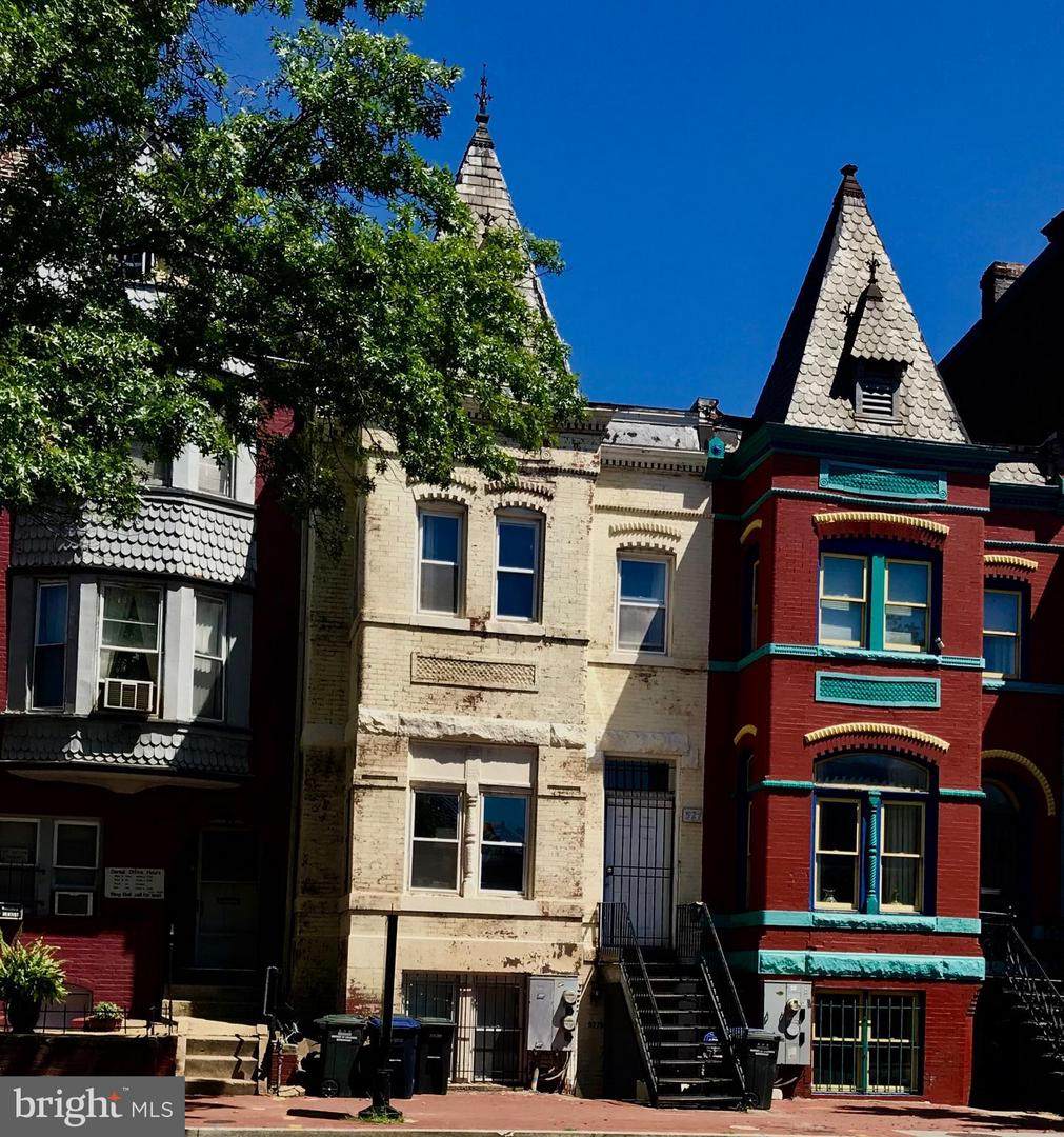 527 Florida Avenue - Photo 1