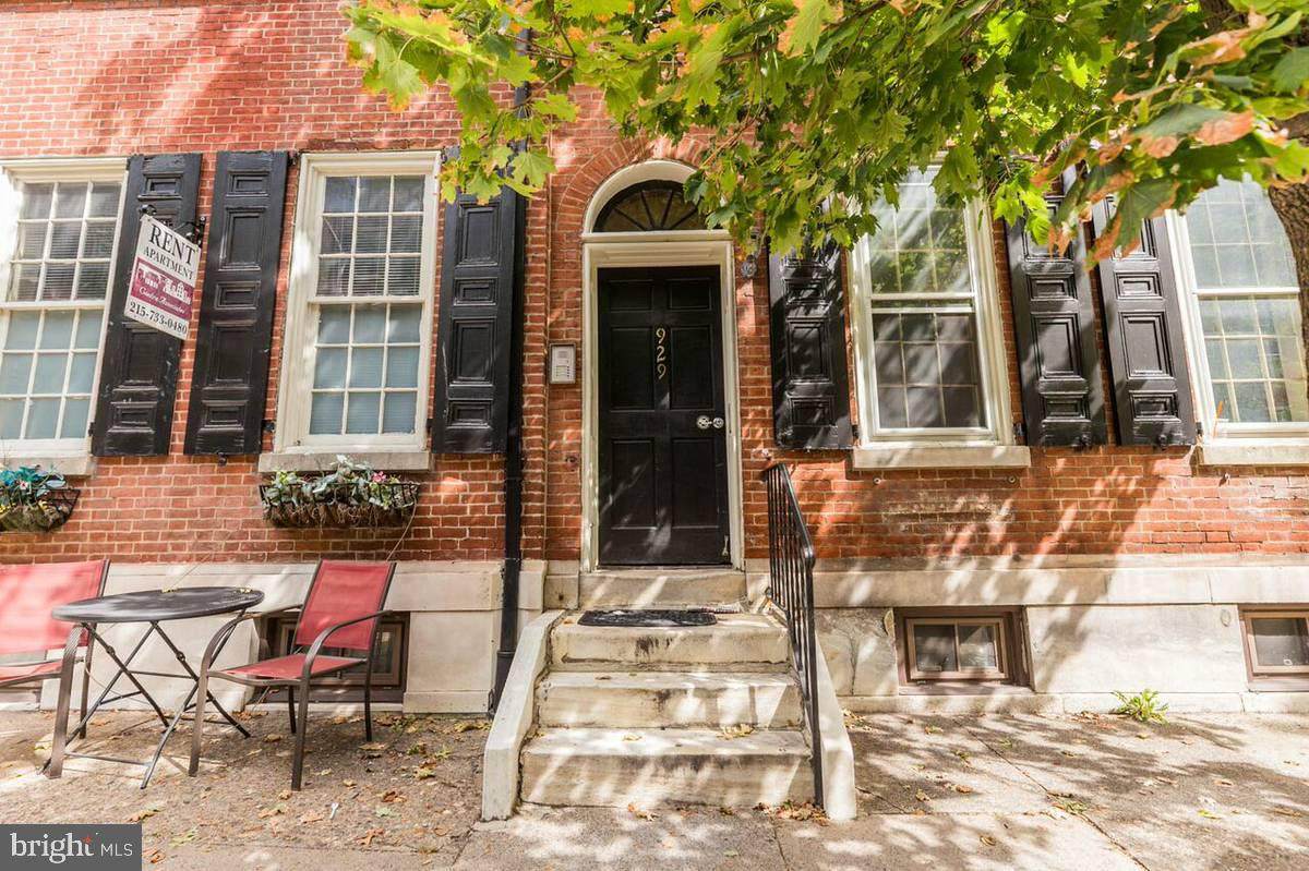 929 Spruce Street - Photo 1