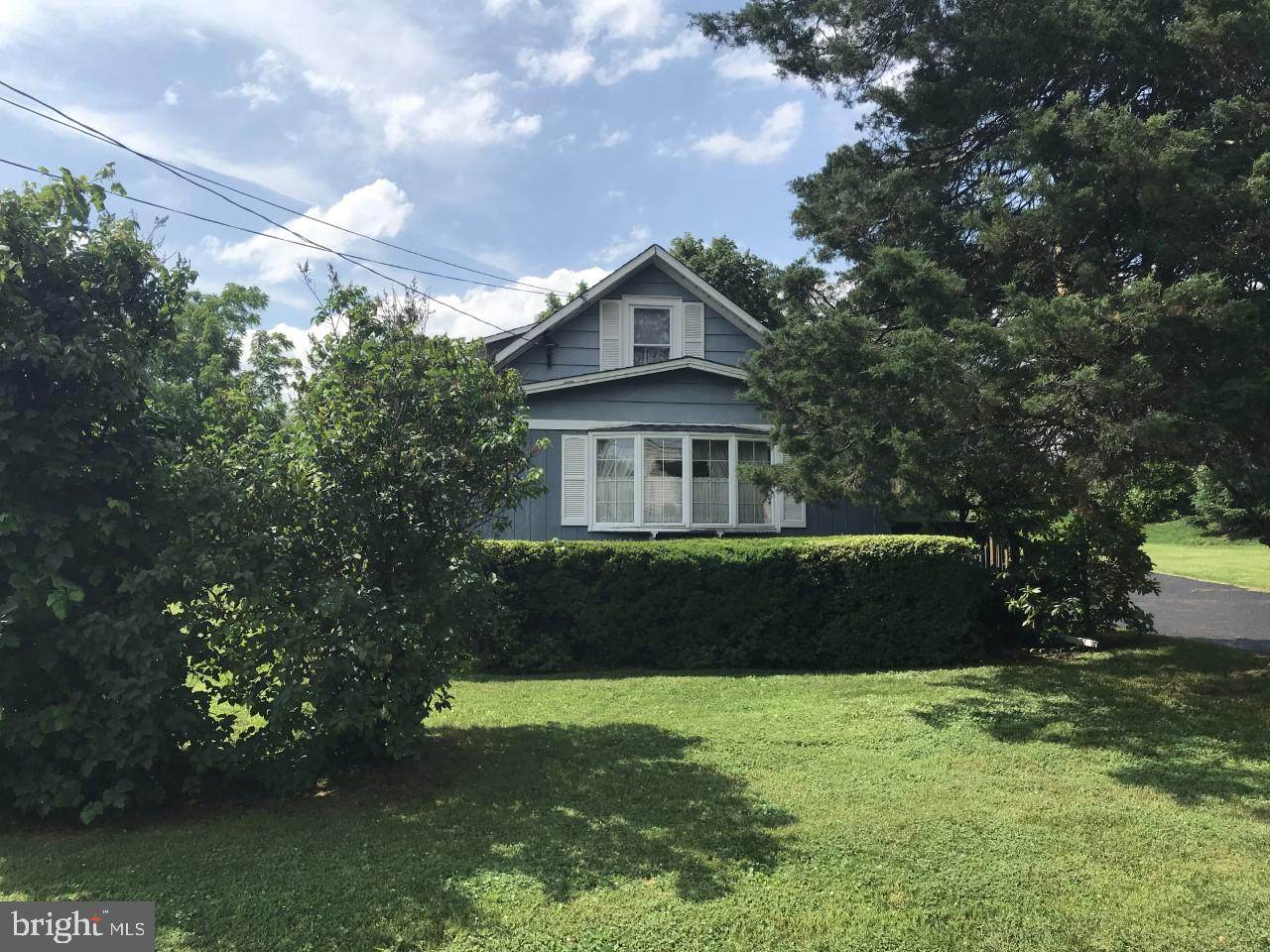 402, 404 Avenue C - Photo 1