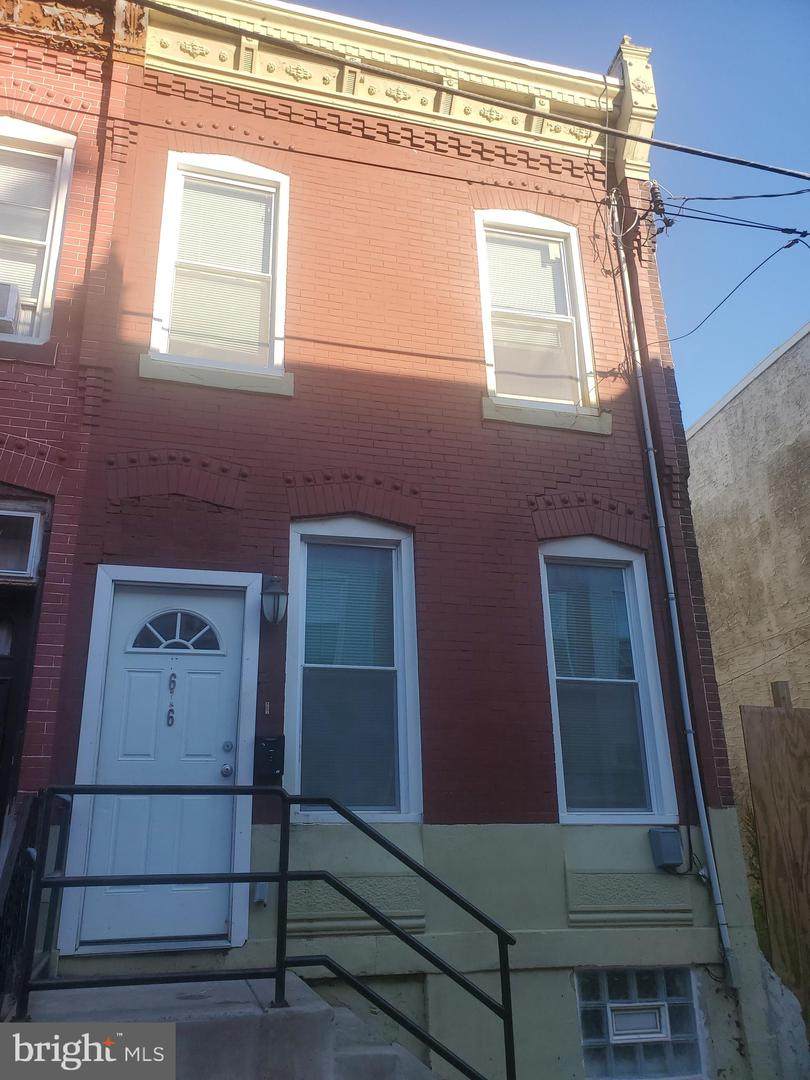 2616 Chadwick Street - Photo 1