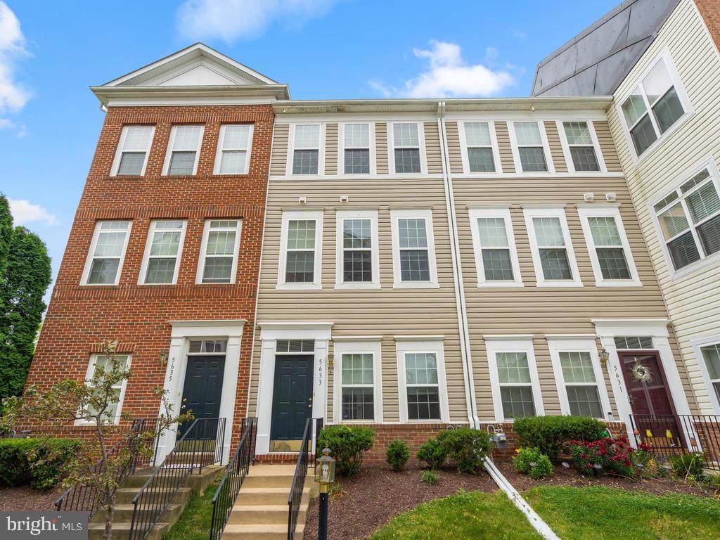 5633 Lanier Avenue - Photo 1