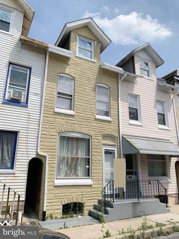 1625 Moss Street - Photo 1