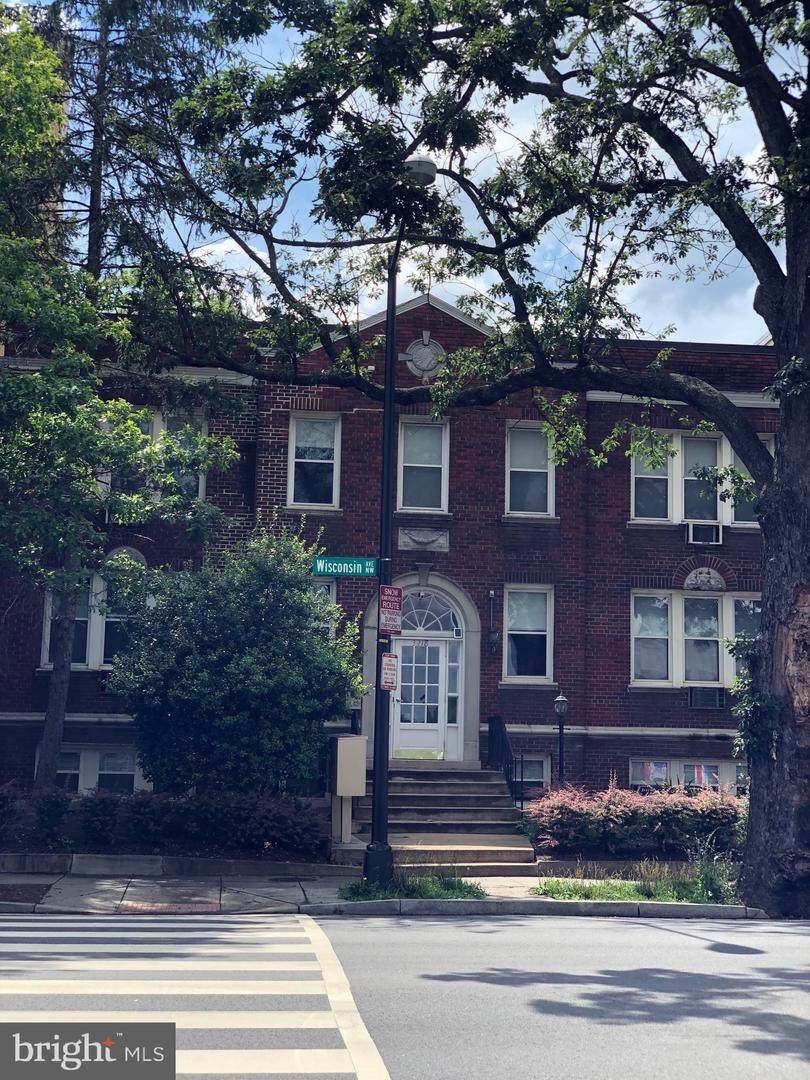 3218 Wisconsin Avenue - Photo 1