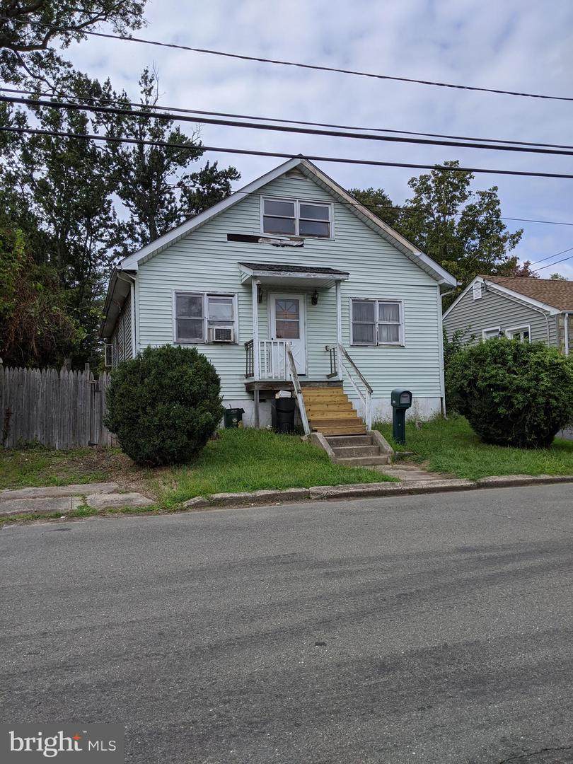 1713 6TH Street - Photo 1