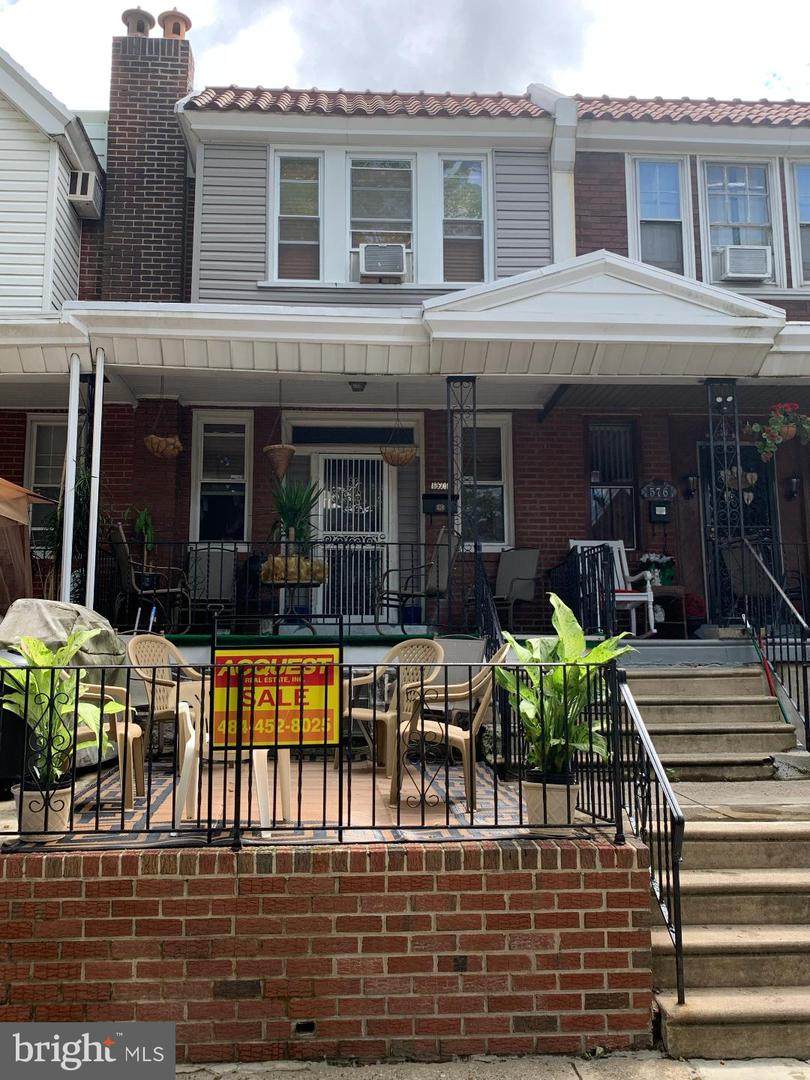 578 Carver Street - Photo 1