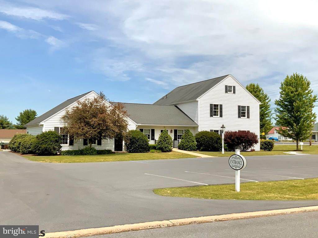 8 Edge Wood Dr - Photo 1