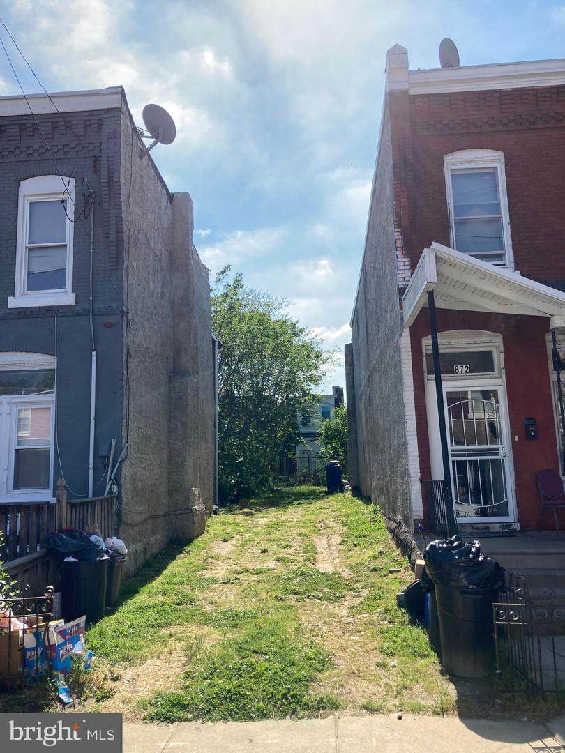 870 Brooklyn Street - Photo 1
