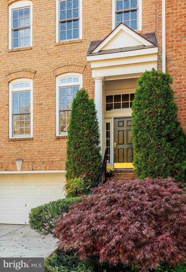 2302 Sawtooth Oak Court - Photo 1