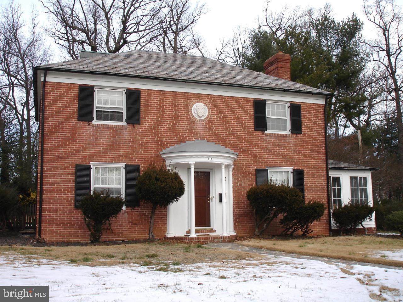 118 Northern Parkway - Photo 1
