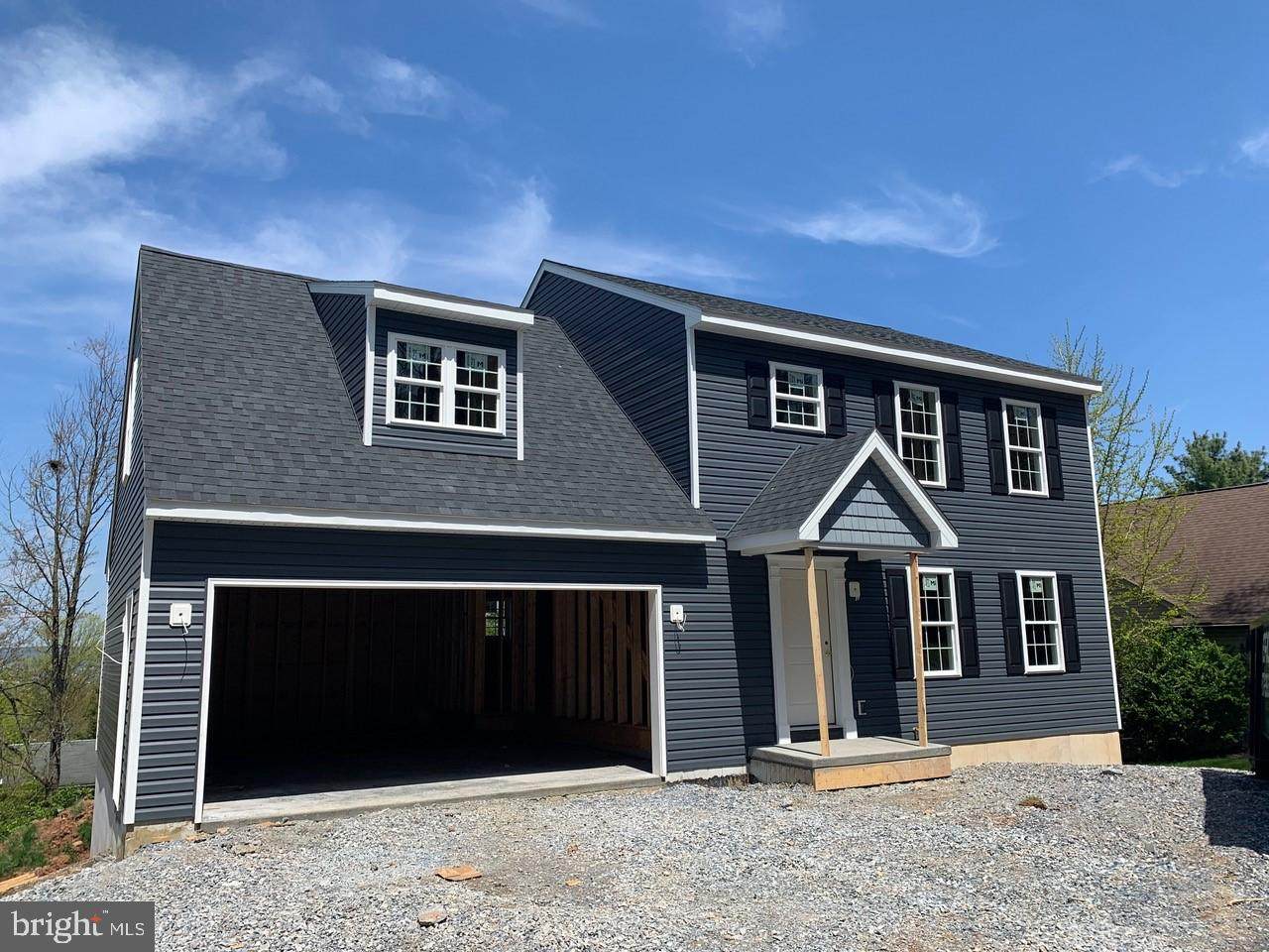 283 Longfellow Drive - Photo 1