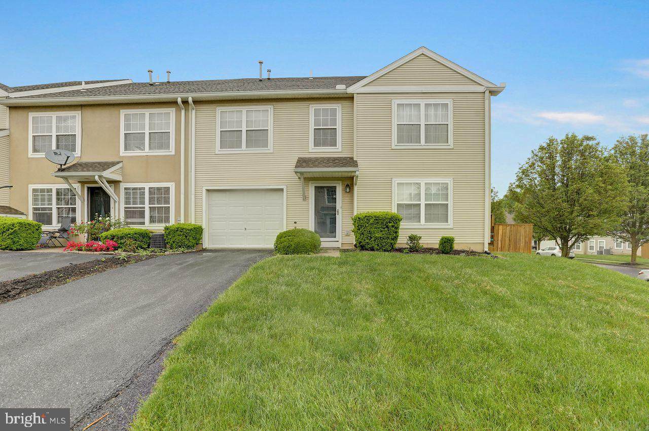 37 Courtyard Drive - Photo 1