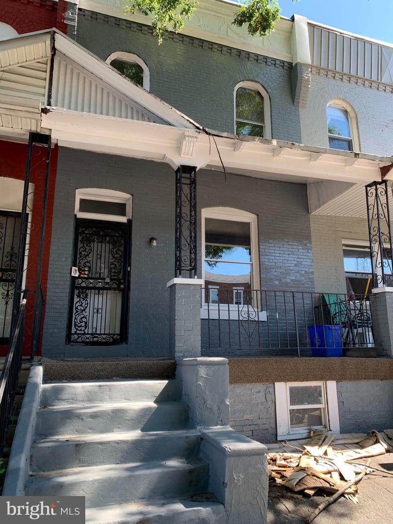 5233 Larchwood Avenue - Photo 1