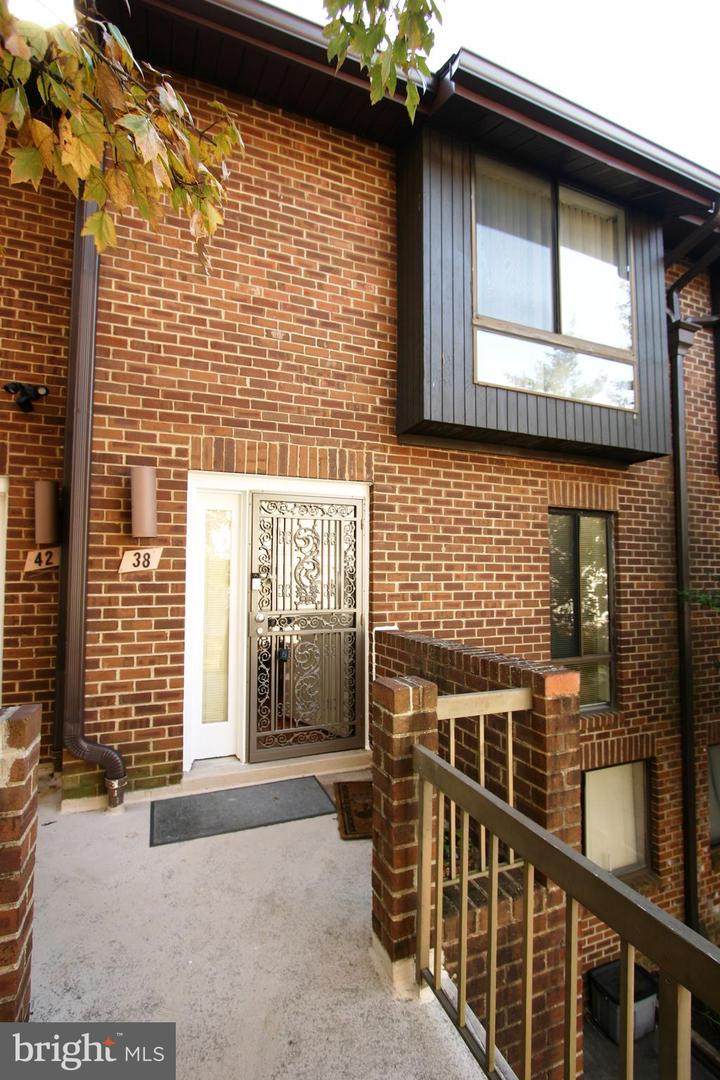 38 Hawthorne Court - Photo 1