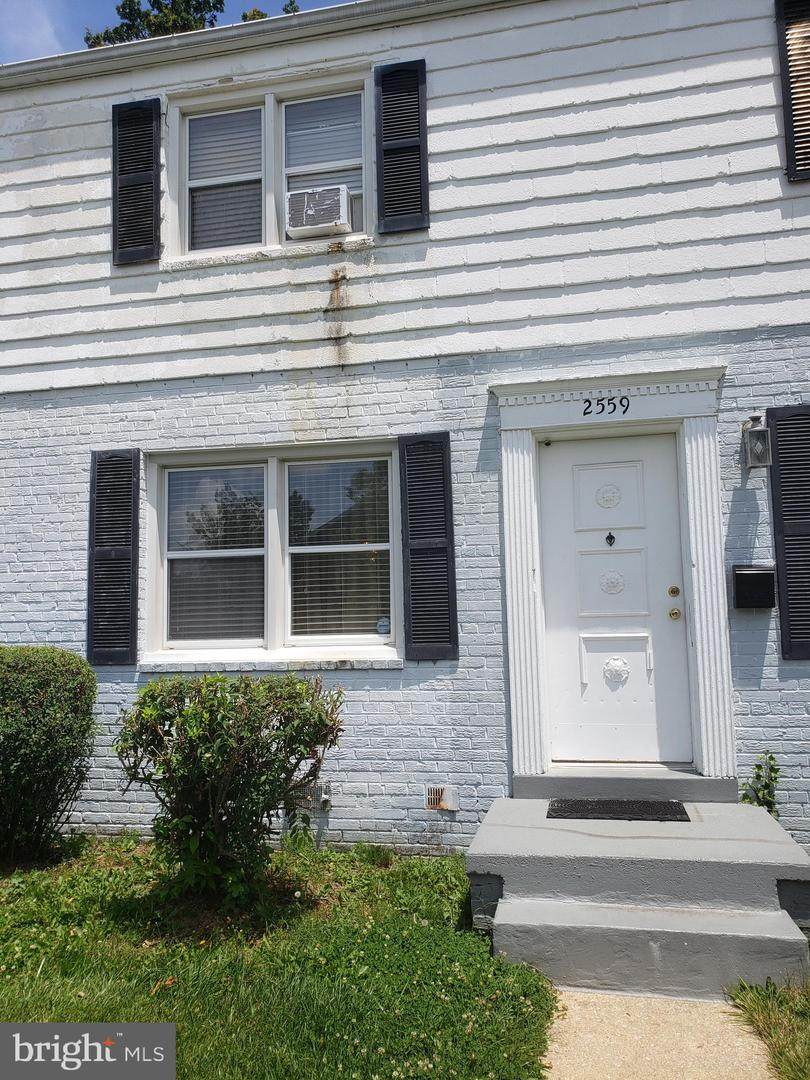 2559 Colebrooke Drive - Photo 1