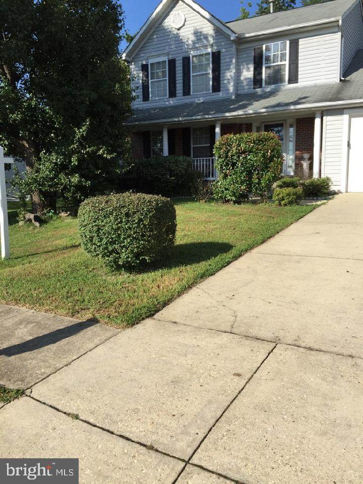 5483 Sir Douglas Drive - Photo 1