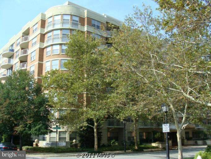 1200 Braddock Place - Photo 1
