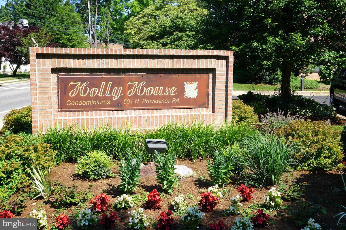501 Providence Road - Photo 1