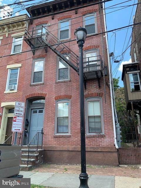216 Hamilton Avenue - Photo 1
