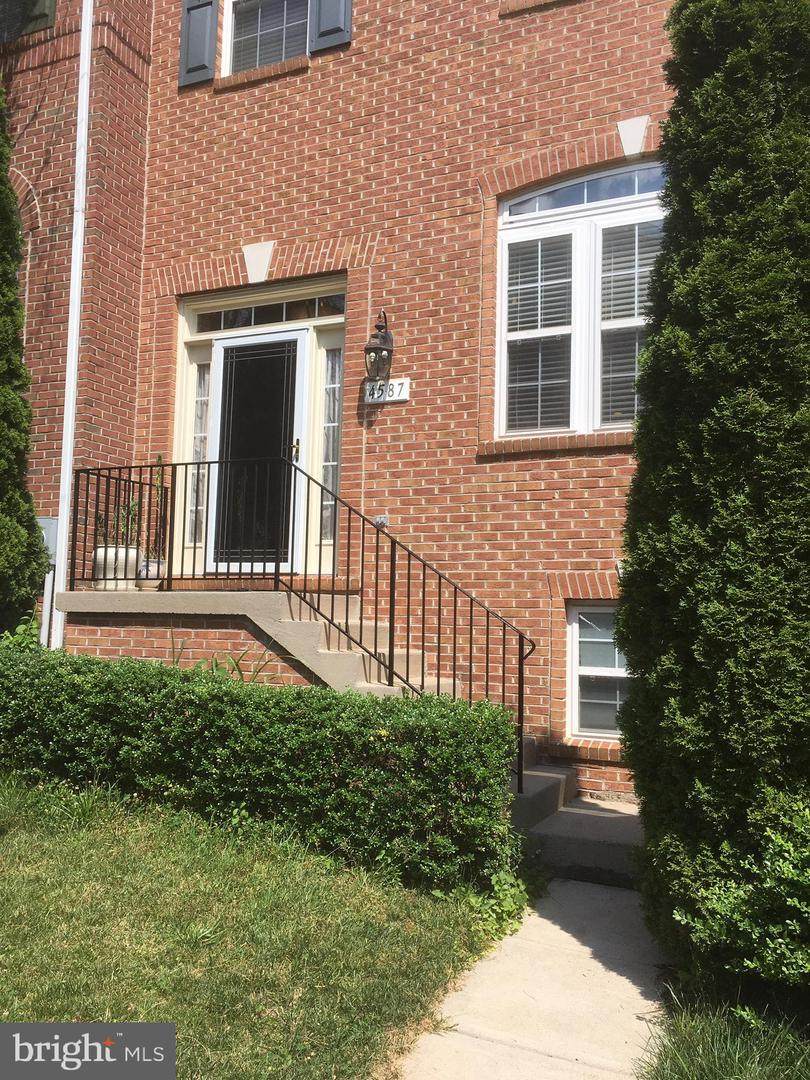 4587 Derring Lane - Photo 1