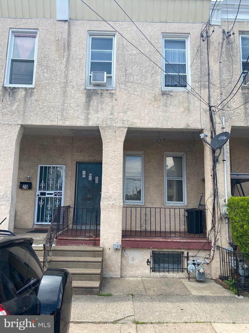 18 6TH Street - Photo 1