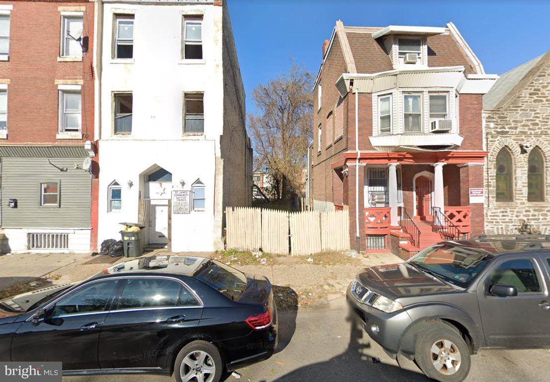 2611 Lehigh Avenue - Photo 1