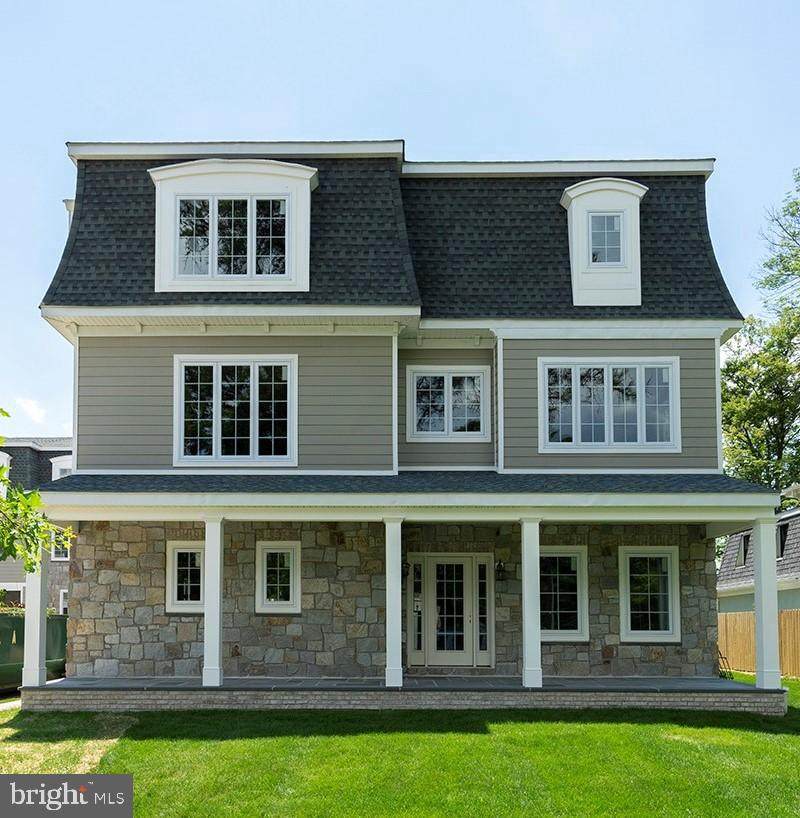 126 Bloomingdale Avenue - Photo 1