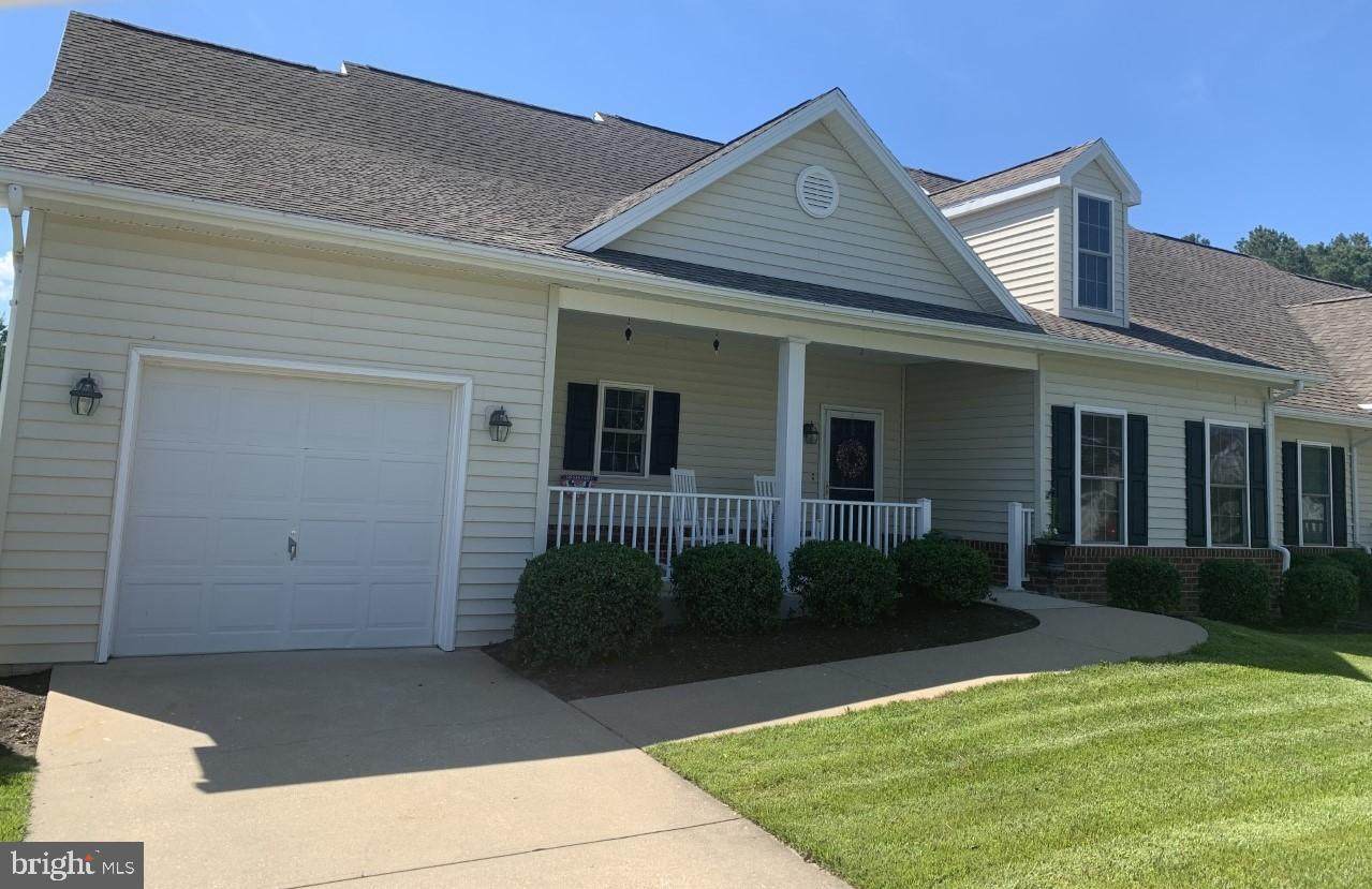 915 Winding Way - Photo 1