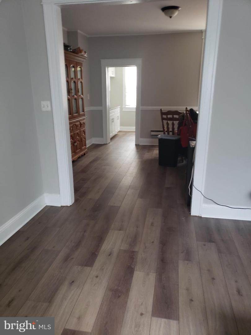 714 37TH Street - Photo 1