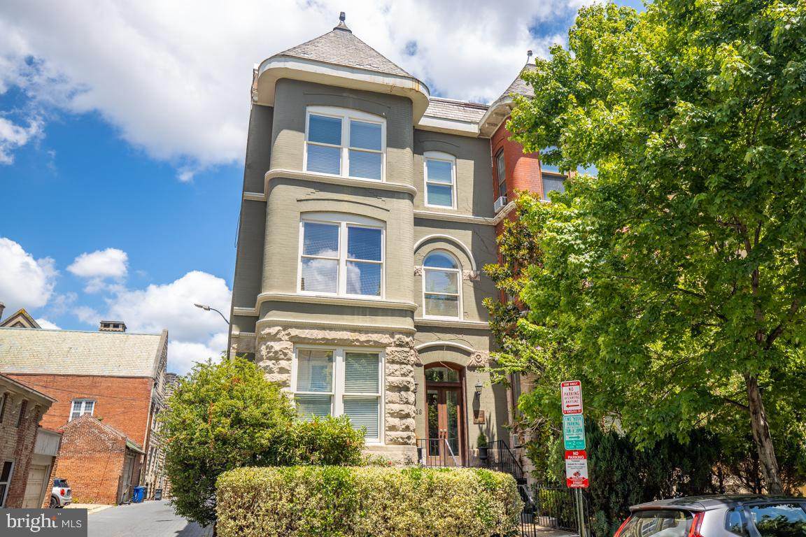 1529 Q Street - Photo 1