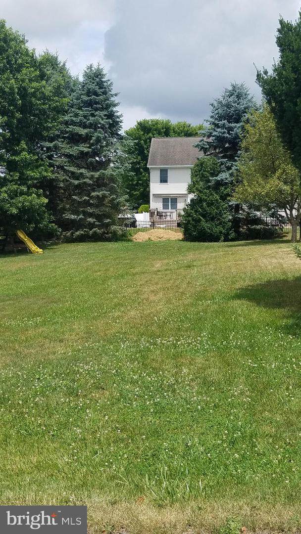 130 Willow Drive - Photo 1