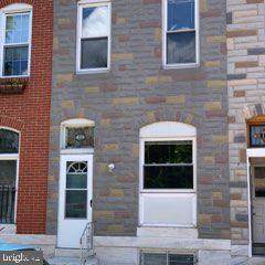 131 Kenwood Avenue - Photo 1