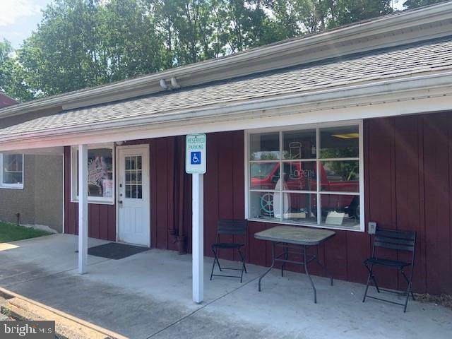 1461 Gravel Pike - Photo 1