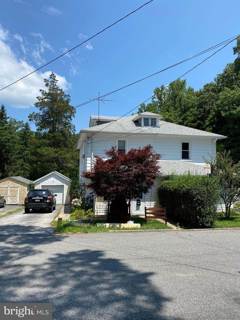 67 Woodbine Avenue - Photo 1