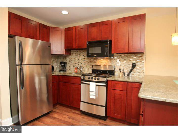 1324 Locust Street - Photo 1