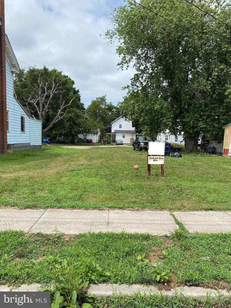 84 Pine Street - Photo 1