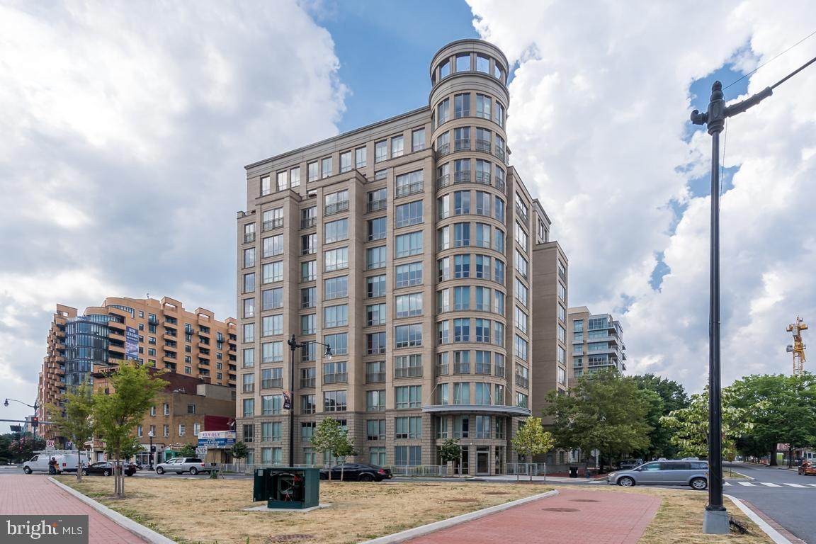 301 Massachusetts Avenue - Photo 1