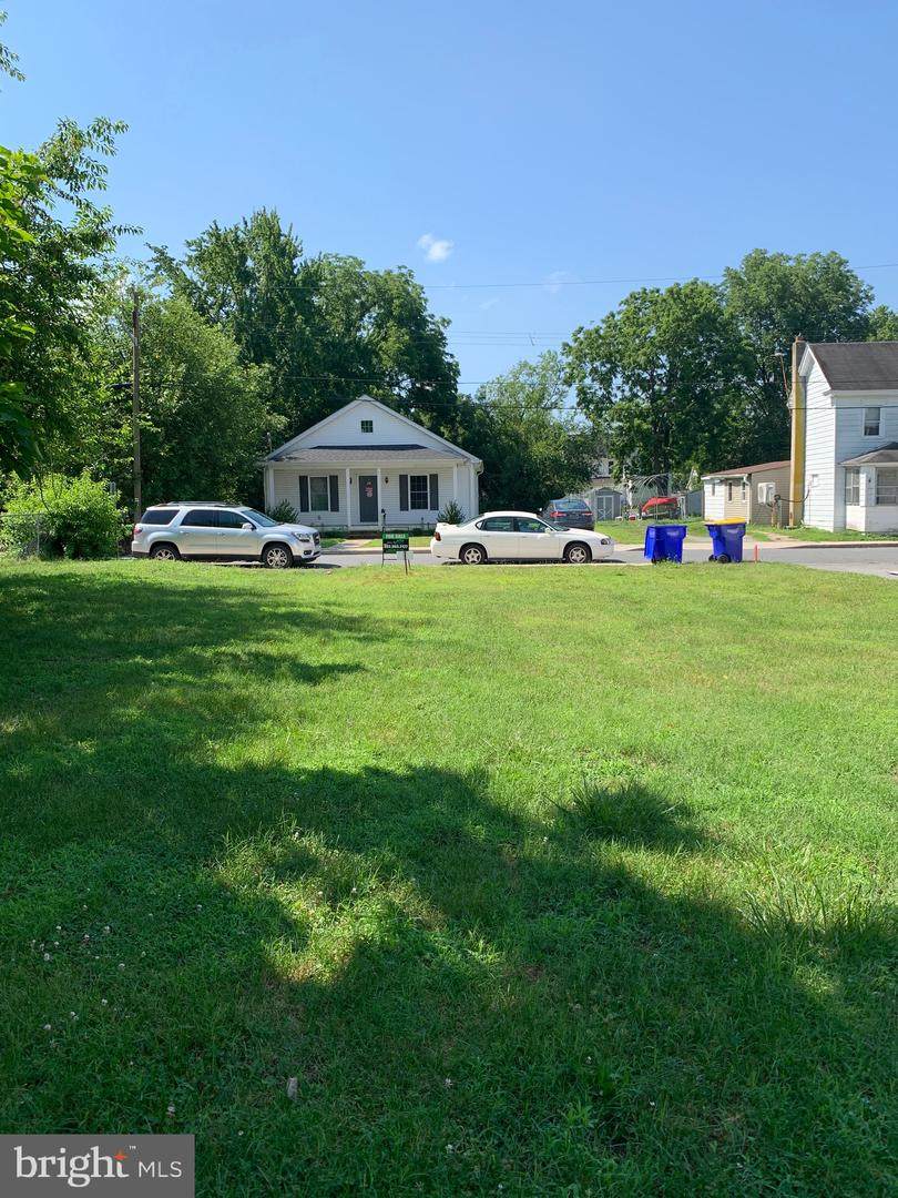 100 Wolcott Street - Photo 1